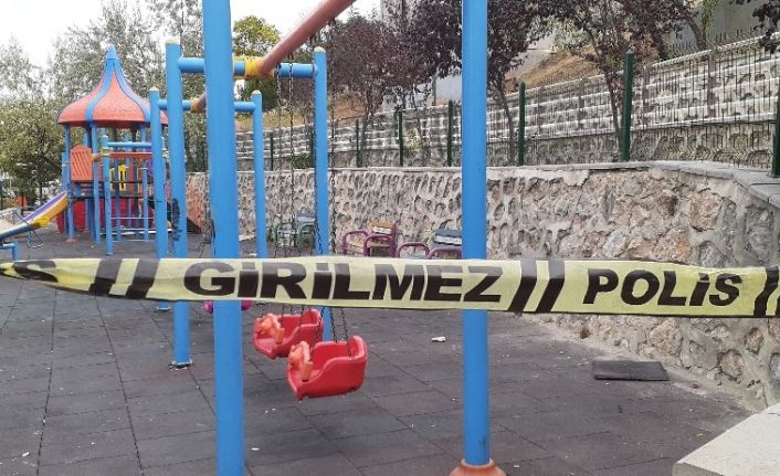 Ankara’da bir kişi eşini parkta oynayan çocuğunun gözü önünde silahla vurdu