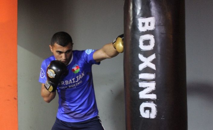 Azerbaycanlı sporcu Aykhan Mammadov, gençleri savunma sporlarına teşvik ediyor