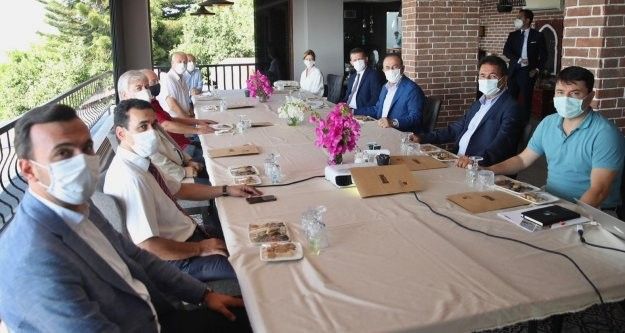 Bakan Çavuşoğlu Alanya HEP Üniversitesi’nin toplantısına katıldı