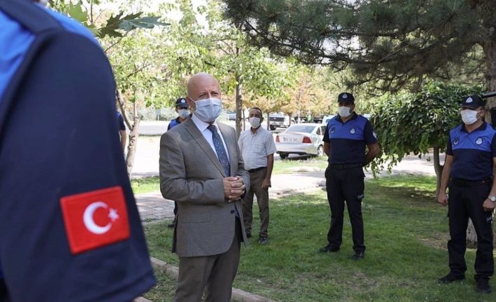 Başkan Çolakbayrakdar: “Zabıta ekiplerimizle vatandaşlara sağlıklı bir ortam sunuyoruz”