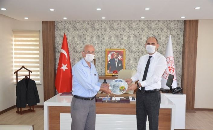 Bilecik Edebali Kültür ve Araştırma Derneğini Başkanı Durmuş’tan İl Müdürü Özdemir’e ziyaret