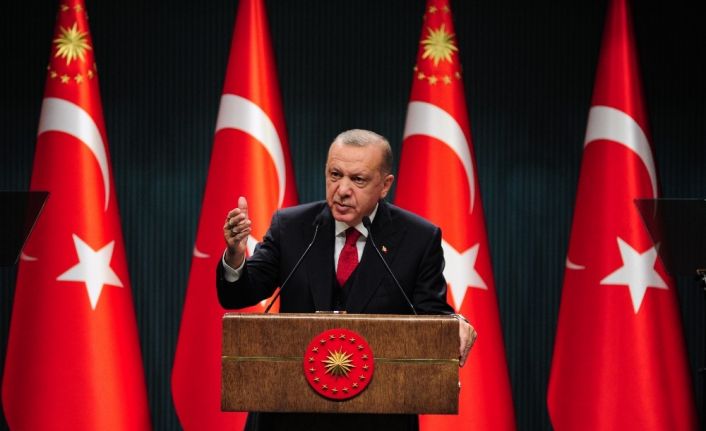 Cumhurbaşkanı Erdoğan: “Kıbrıs ve Doğu Akdeniz’de sırf Türkiye’ye olan husumetlerinden dolayı, bölgemizde ve dünyanın dengelerini altüst etmeye çalışanlar aslında kendi sonlarını kendi elleriyle hazırlıyorlar.”