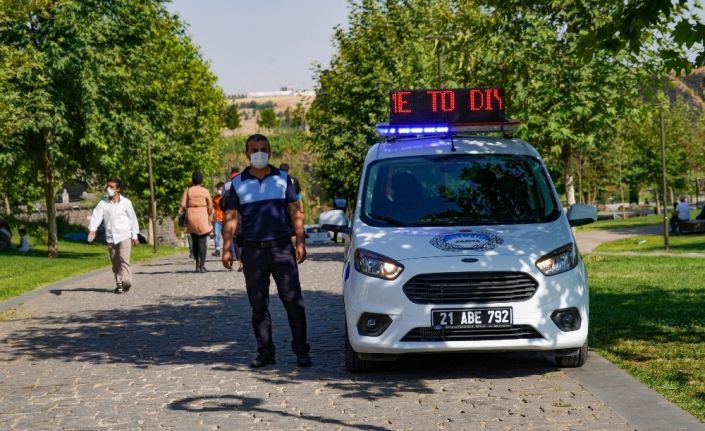 Diyarbakır’da çok dilli turizm zabıtası ekibi hizmet vermeye devam ediyor