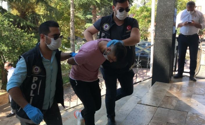 Elektrik süpürgesi ve spor ayakkabı içerisine zulalanmış uyuşturucu madde ele geçirildi