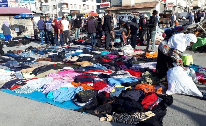 Erzincan’da bitpazarına nur yağdı! Her şey üçte bir fiyatına satılıyor