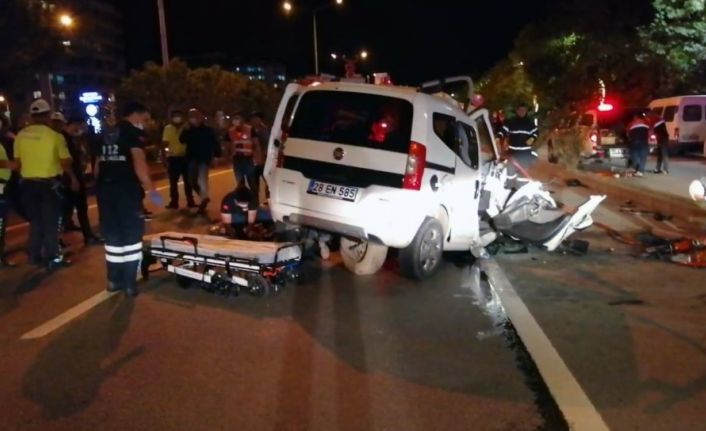 Giresun’da LPG tankerine arkadan çarpan araçta bulunan 2 kişi hayatını kaybetti