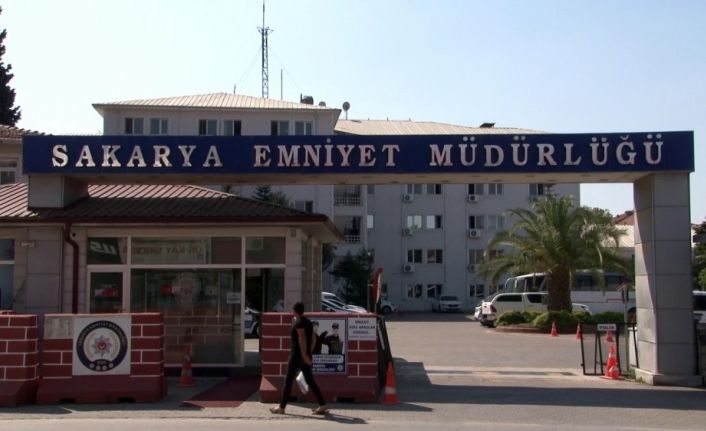 Gözaltına aldıkları şüphelinin korona virüs testi pozitif çıktı, 6 polis karantinaya alındı