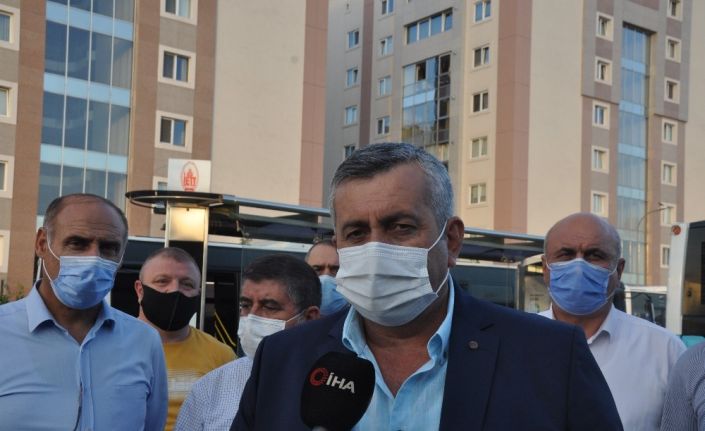 İstanbul Özel Halk Otobüsleri Odası Başkanı Ovacık:  Normal zamanda 2 buçuk milyon İstanbulluya hizmet ederken, Pandemi  nedeniyle günlük 900 bin kişi taşıyoruz
