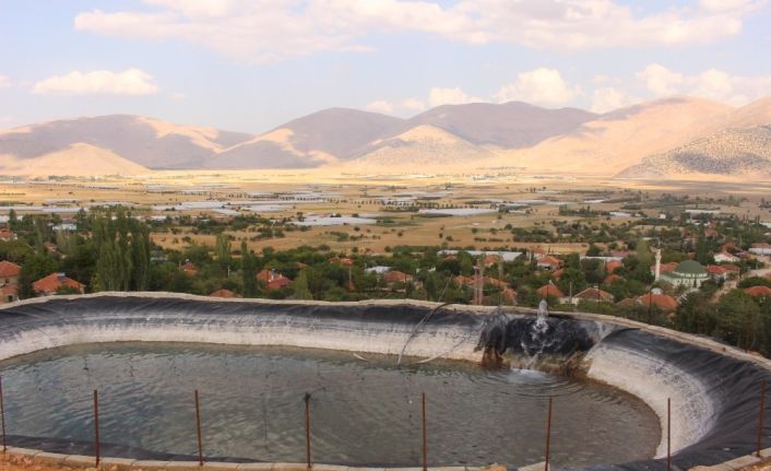 Kapalı devre sulama sistemi, yıllar önce mahalleyi terk eden 25 aileyi geri döndürdü