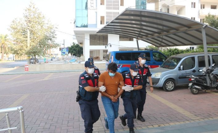 Kapkaç şüphelisi jandarmadan kaçamadı