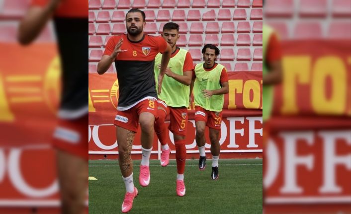 Kayserispor kaptanı Hasan Hüseyin Acar: “Çok mutluyuz”