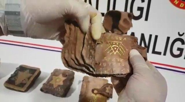 Kocaeli’de 3 milyon TL’lik tarihi eser kaçakçılığını jandarma önledi