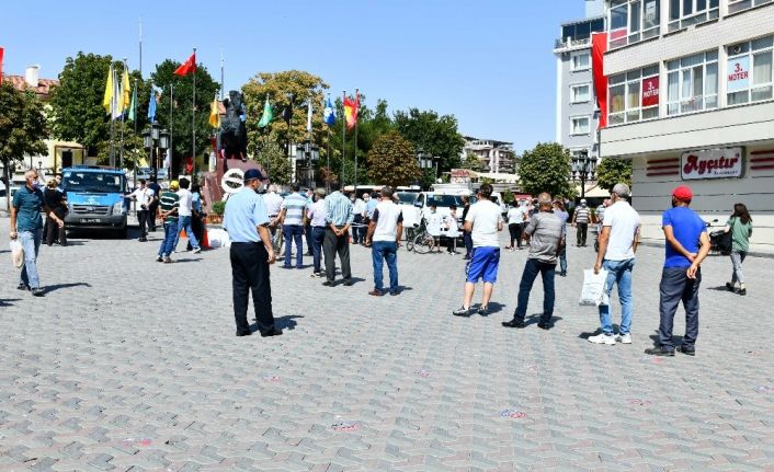 “Korona virüs” farkındalık tişörtleri yoğun ilgi görüyor
