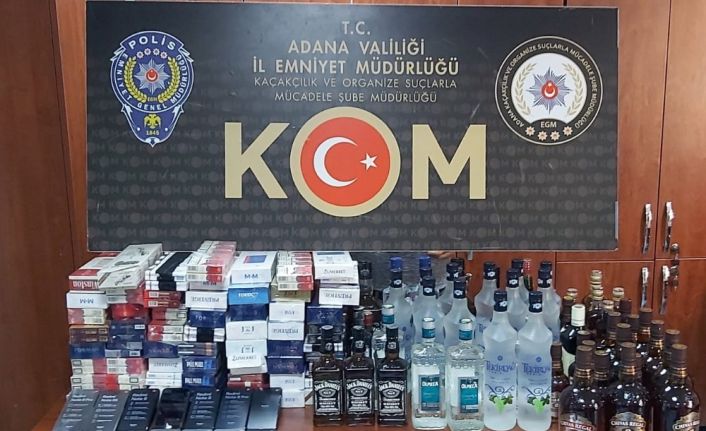 Mısır Çarşısında piyasa değeri 120 bin liralık kaçak ürün ele geçirildi