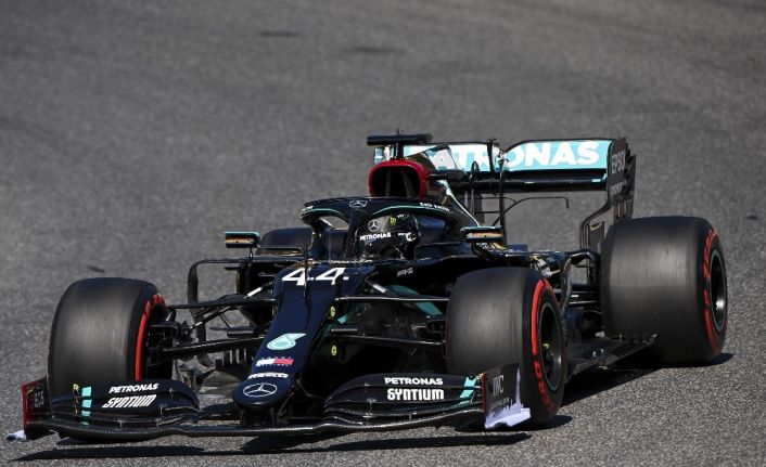 Olaylı yarışta Mercedes-AMG ilk ikide yer aldı