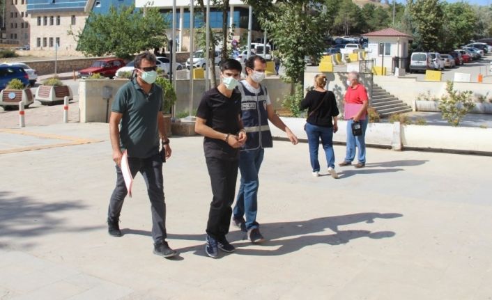 Önce güvenlik kamerasına sonra  polise yakalanan hırsızlık şüphelisi tutuklandı