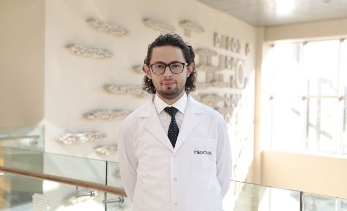 ’’Orta ve ağır seyreden koronavirüs enfeksiyonunda kalp krizi ve buna bağlı göğüs ağrıları görülebiliyor’’