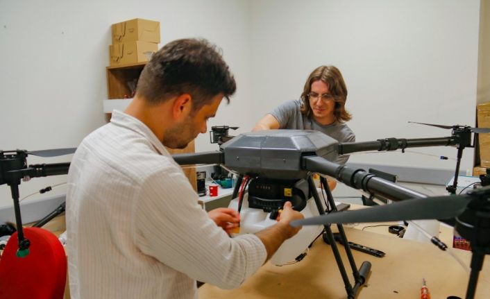 (Özel) Rize’deki zorlukları gören mühendis yerli tarımsal drone tasarladı
