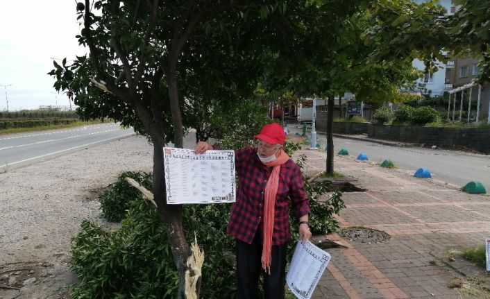 Rize’de Portakallık mahallesine ismini veren portakalların budanmasını kemençesi ile protesto etti