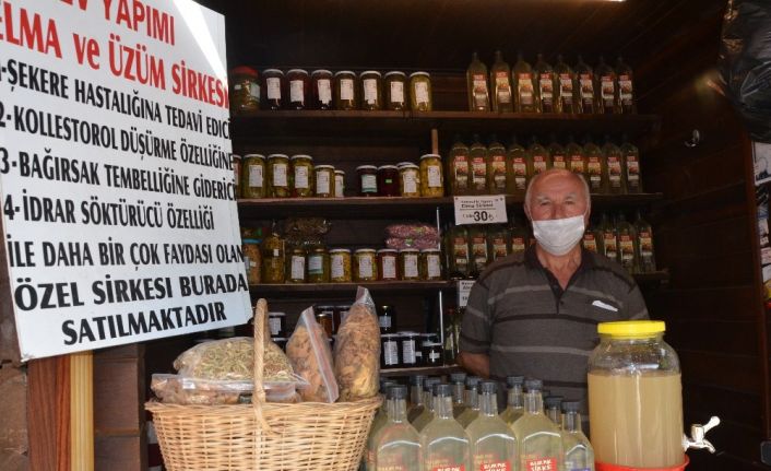Şifayı bulduğu sirke için 30 yıllık mesleğini ve kazancını geride bıraktı