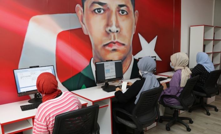 Sultanbeyli’de Tematik Bilgi ve Öğrenme Merkezleri EBA Destek Noktalarına dönüştürüldü