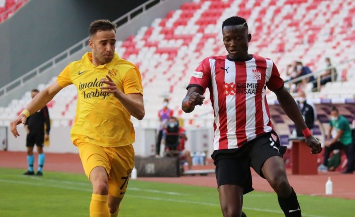 Süper Lig: DG Sivasspor: 0 - MKE Ankaragücü: 0 (İlk yarı)