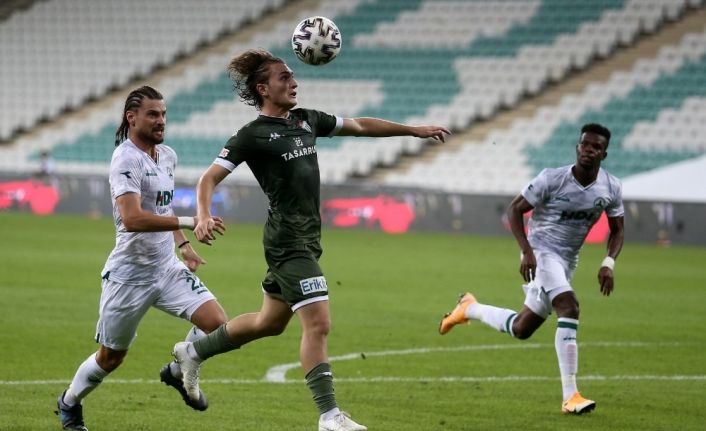 TFF 1. Lig: Bursaspor: 1 - Giresunspor: 1 (İlk yarı sonucu)
