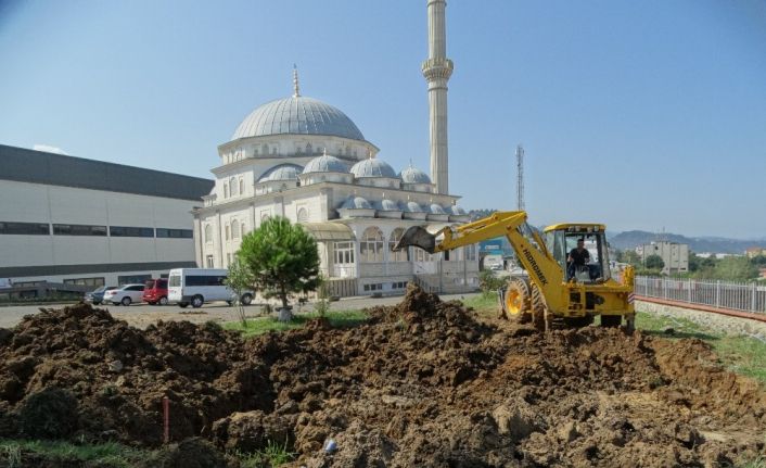 Trabzon Arsin OSB’de yer altı kablolu enerji nakli için ilk kazı çalışmaları başladı
