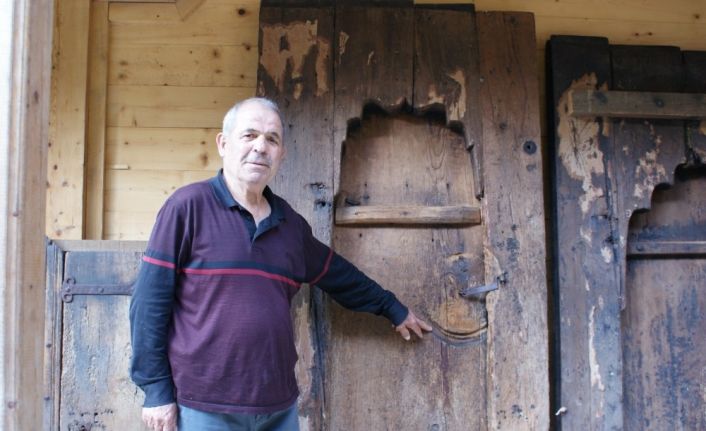 Uzungöl’de bulunan Dursun Ali İnan müzesi sıra dışı yapısıyla turistlerin ilgi odağı oldu