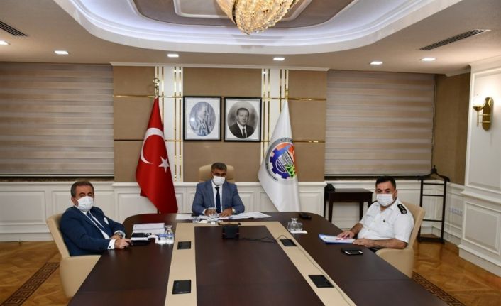 Vali Gürel Bakan Soylu başkanlığındaki toplantıya katıldı