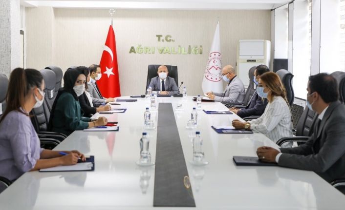 Vali Varol, AÇSH Müdürlüğü’nün yürüttüğü projelerinin değerlendirildiği çalışma grubu toplantısına katıldı