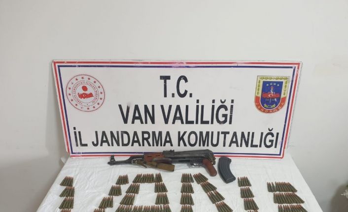 Van’da PKK’ya ait 1 adet Kalaşnikof piyade tüfeği ile 1 adet el bombası ele geçirildi