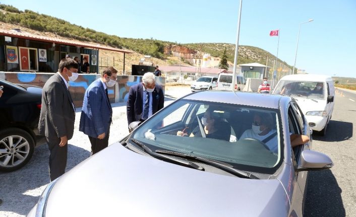 Yatağan Kaymakamı yol kontrolüne katıldı