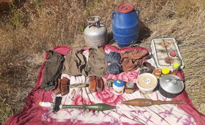 “Yıldırım-10 Norduz Operasyonu”nda çok sayıda silah ve mühimmat ele geçirildi