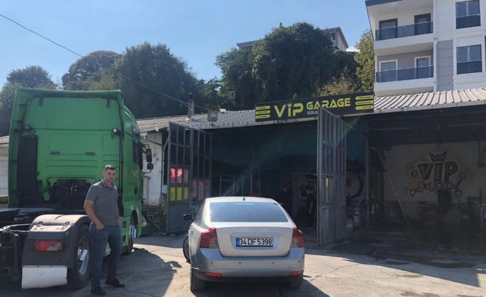 2 bin 500 liralık stop lambasını söküp, "İhtiyacım vardı" diye 5 lira bıraktı