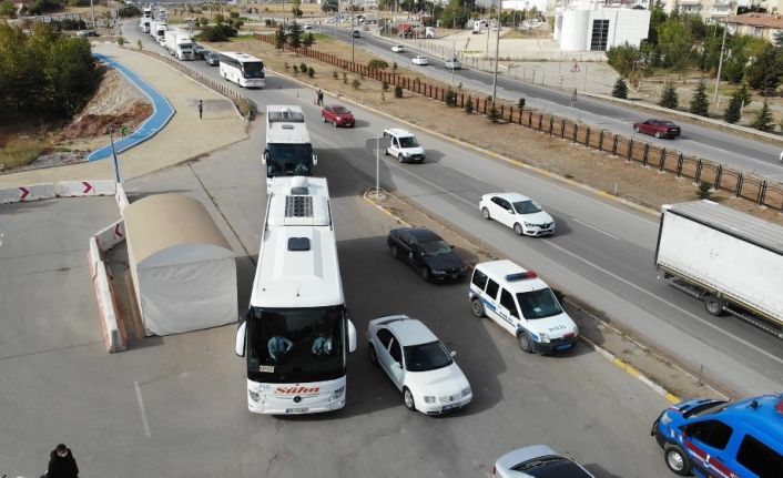 43 ilin geçiş güzergahında "korona virüs" denetimi: Otobüsler tek tek durduruldu