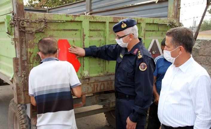 Adana’da "Reflektör Tak Görünür Ol" projesi