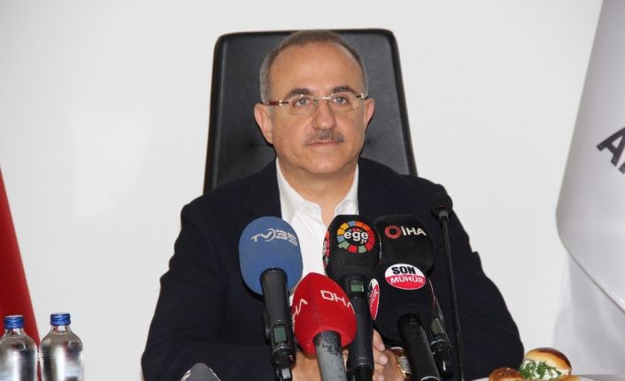 AK Parti İzmir İl Başkanı Sürekli: "18 ay göz boyamayla geçmiştir"