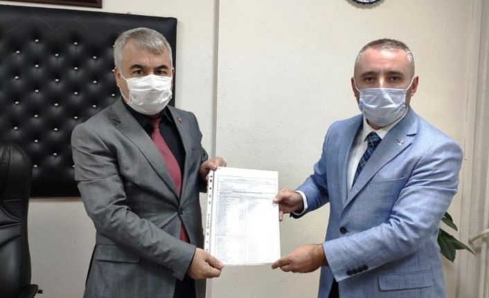AK parti Kütahya Merkez İlçe Başkan Fatih Oruç, mazbatasını aldı