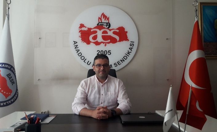 Anadolu Eğitim-Sen Kırşehir Temsilcisi Ramazan Kırbuğa, “Eğitimdeki eksiklik, Bakanların eğitim kökenli olmamasından kaynaklı”