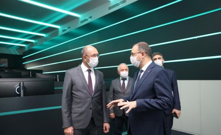 Anadolu Üniversitesi Rektörü Prof. Dr. Fuat Erdal, BTK’yı ziyaret etti