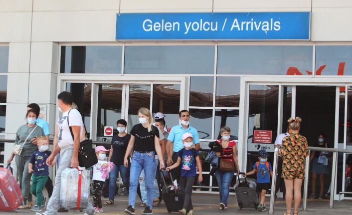 Antalya, tarihin en kötü turizm sezonunu 3 buçuk milyon turistle kapatabilir