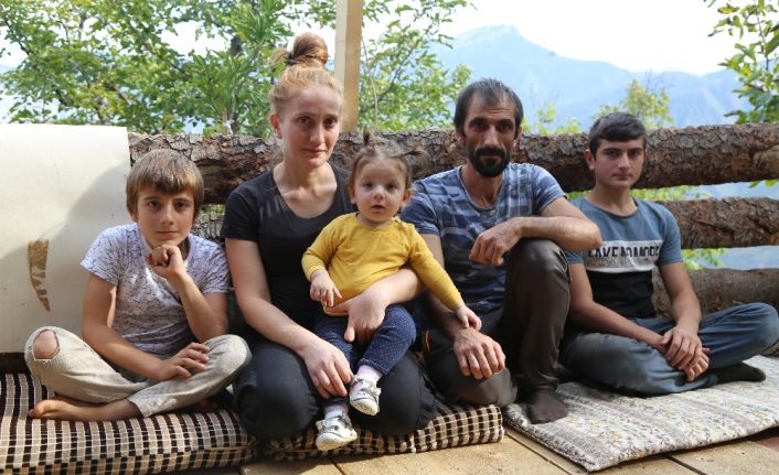 Artvin’de kanser hastası baba ve eğitim mağduru çocukları yardım bekliyor