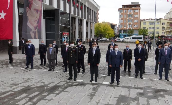 Atatürk’ün Kars’a gelişinin 96. yılında törenle kutlandı