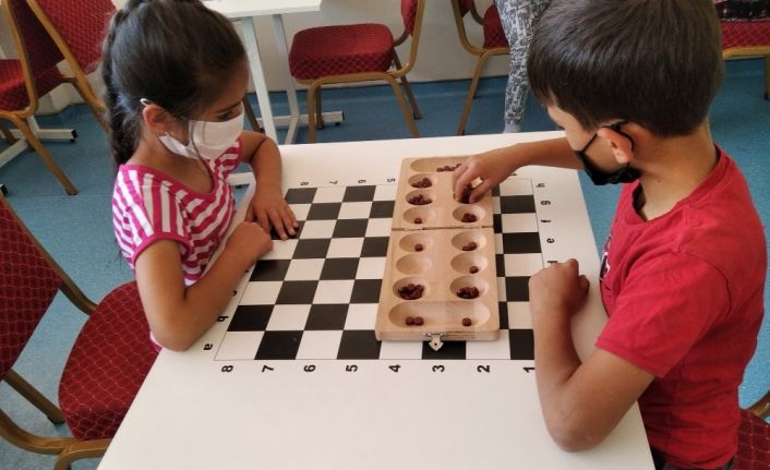 Aziziye Gençlik Merkezi akıl ve zeka oyunlarının merkezi olma yolunda