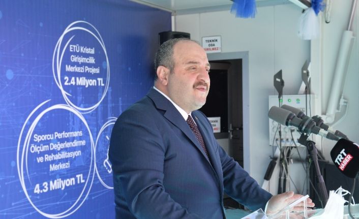 Bakan Varank: "Lisans eğitiminin her dönemindeki gençler TÜBİTAK’ın Stajyer Araştırmacı Burs Programından faydalanacak"