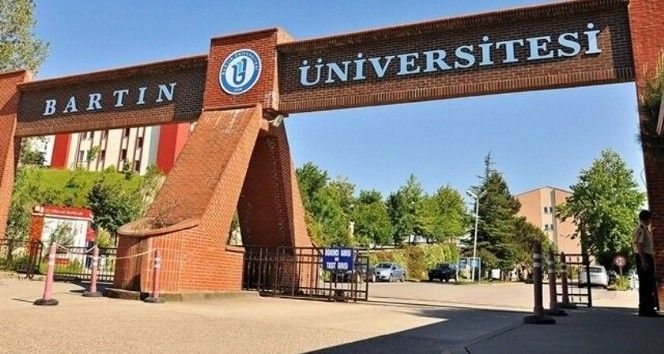 Bartın Üniversitesi öğrencisi Akın, Nadir Hastalıklar Yarışması’nda büyük bir başarı gösterdi