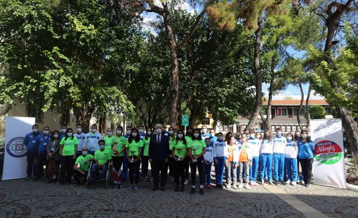 Başarılı sporculardan Başkan Gürün’e ziyaret