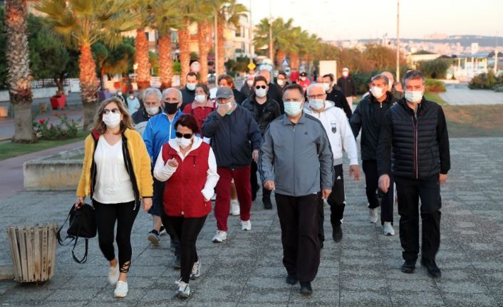 Başkan Deveci kent sakinleriyle birlikte sağlık için 10 bin adım attı