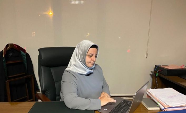 Başörtülü Baro Başkanı Gönül Yıldız: “İnancımızla yapmak istediğimiz meslek arasında sıkıştırıldık”